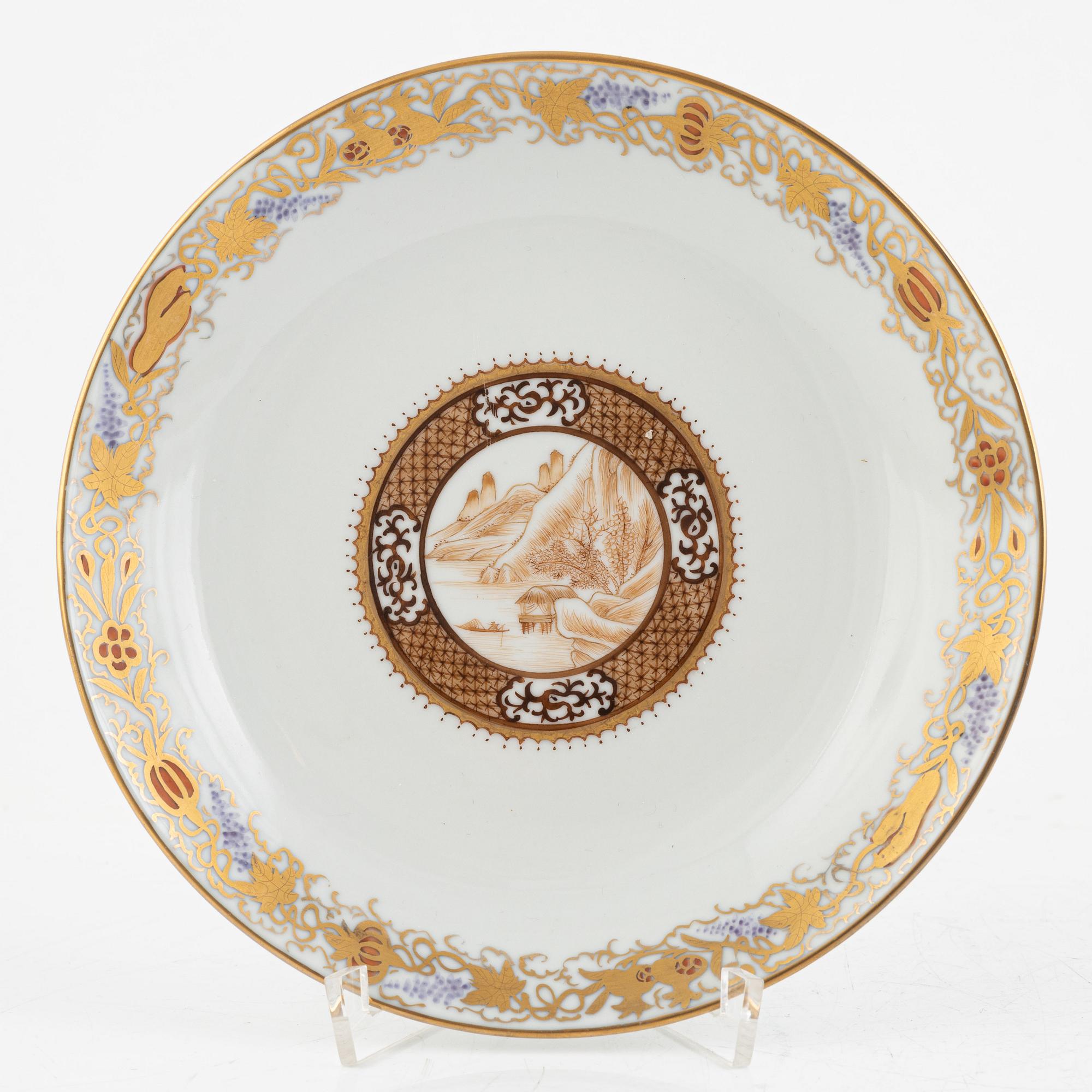 Four porcelain small plates, China, Qing dynasty, around 1800.