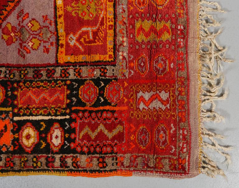 MATTA, anatolisk, old, ca 167 x 113 cm.