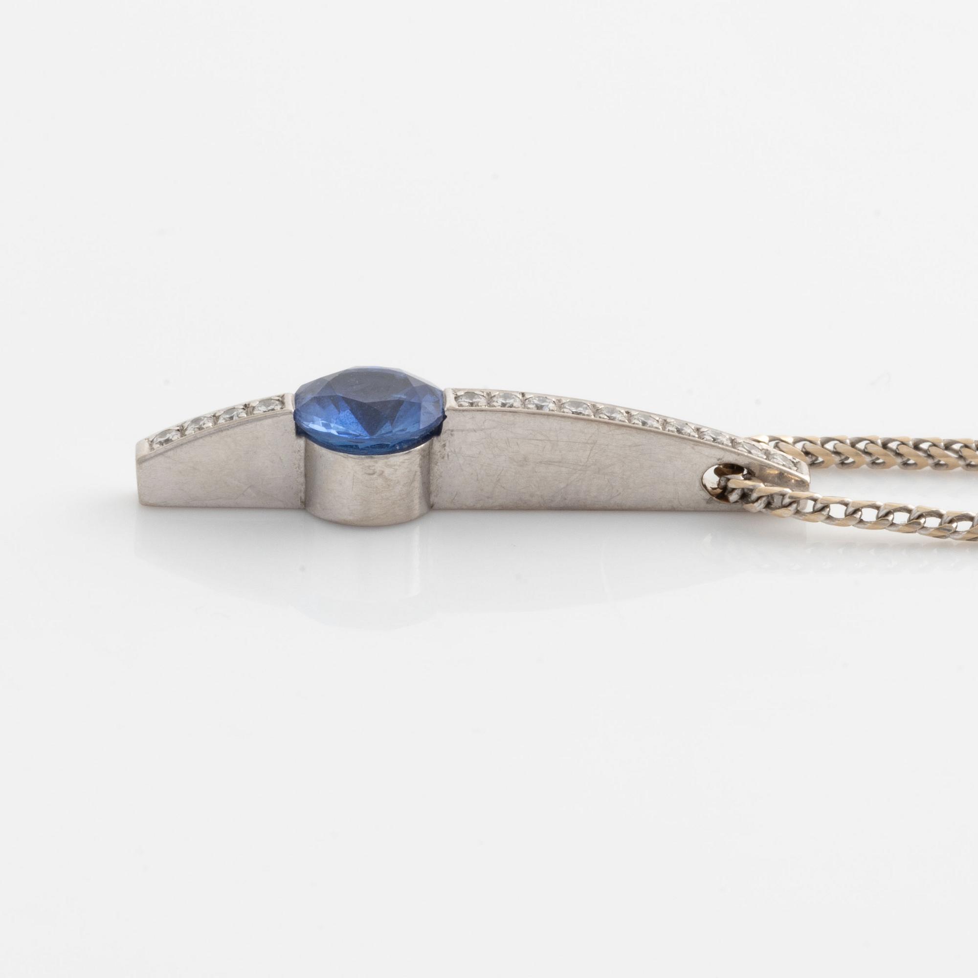 Atelier Ajour necklace in 18K white gold with sapphire and brilliant-cut diamonds.