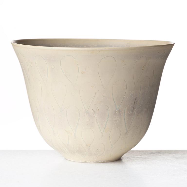 Stig Lindberg, a stoneware bowl, Gustavsberg studio, Sweden 1945.