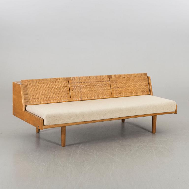 HANS J WEGNER, bäddsoffa, Getama, brännmärkt.