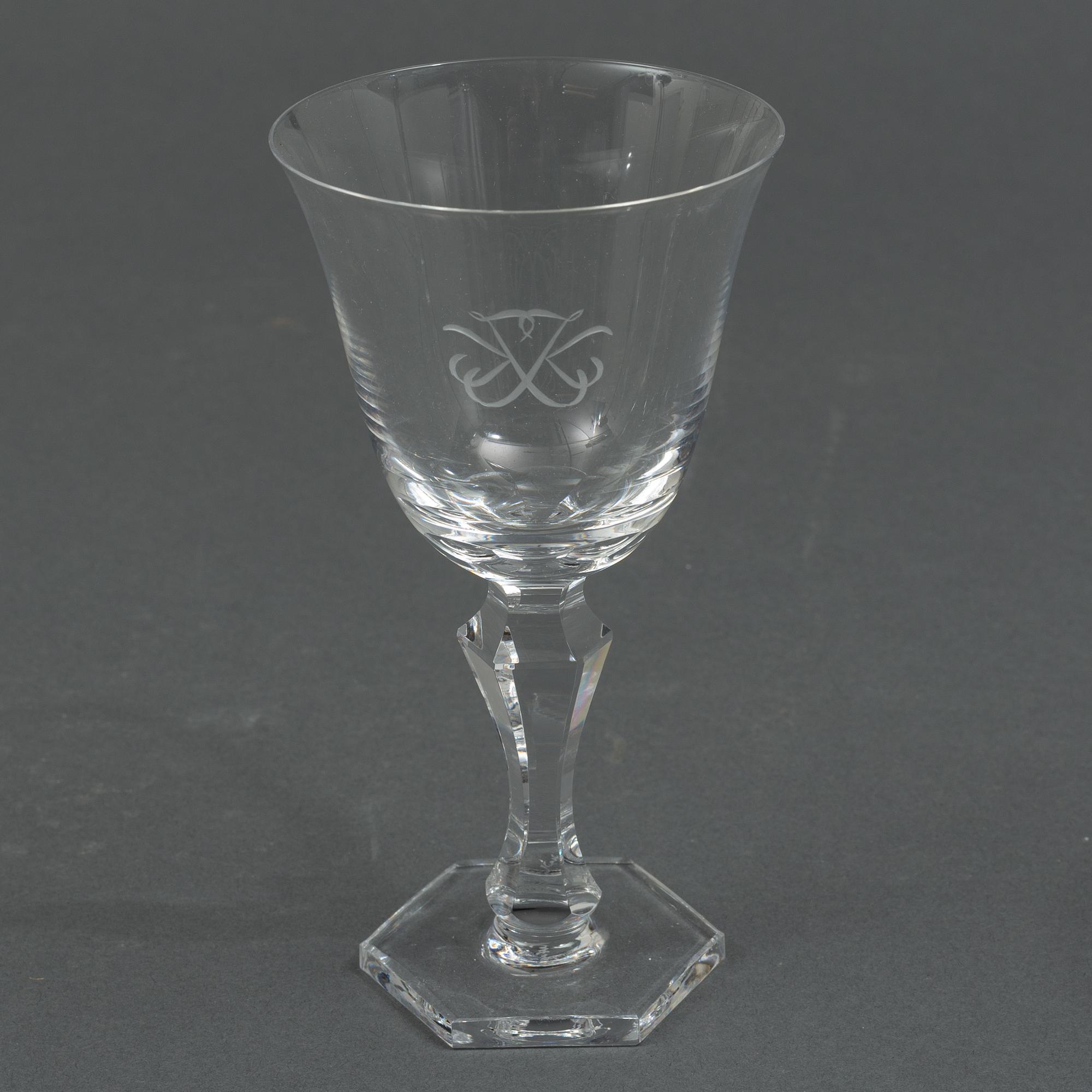 Elis Bergh, a 38-piece 'Gustaf Adolf' glass service, Kosta.