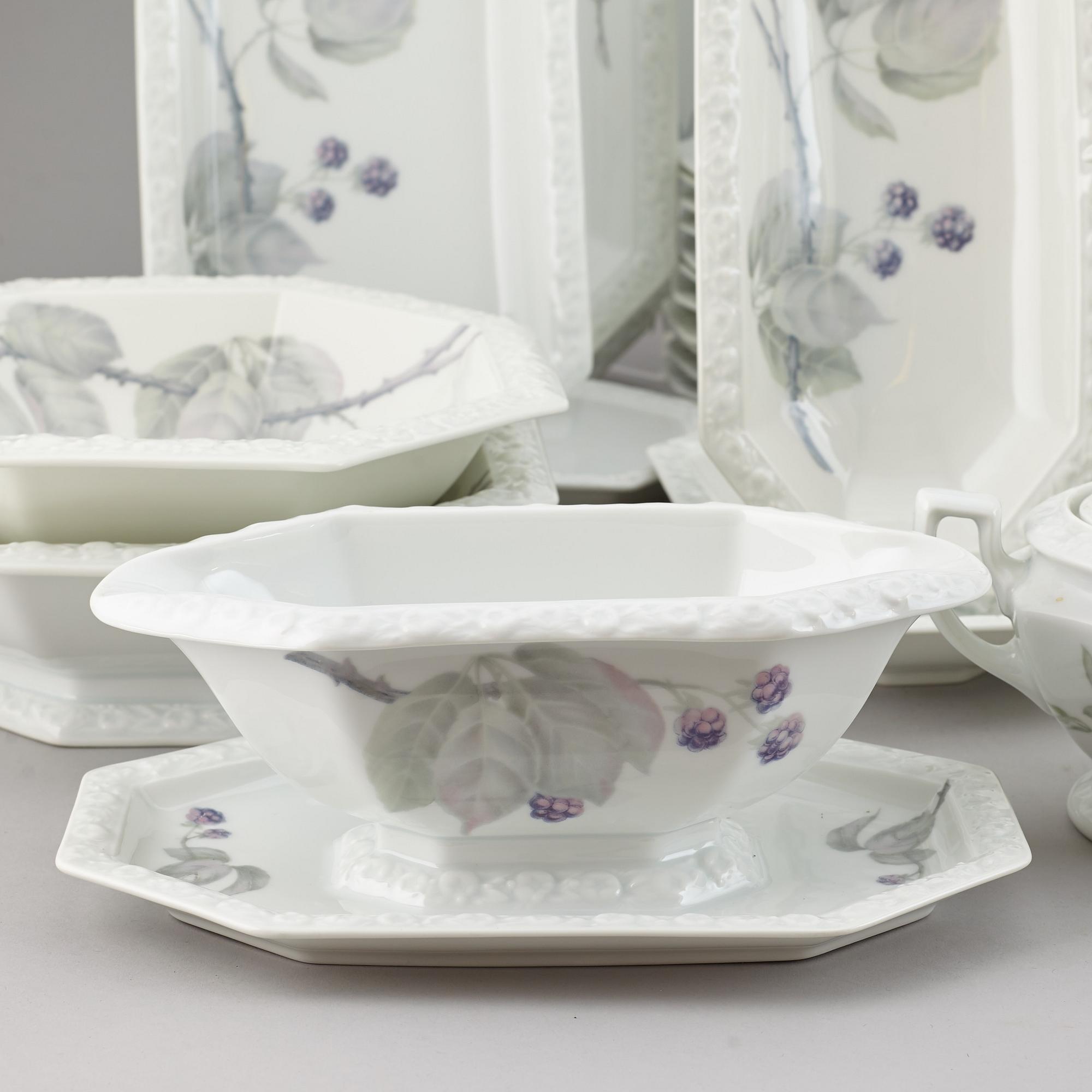 A Rosenthal, Maria Björnbär dinner service, 20th Century. (73 pieces).