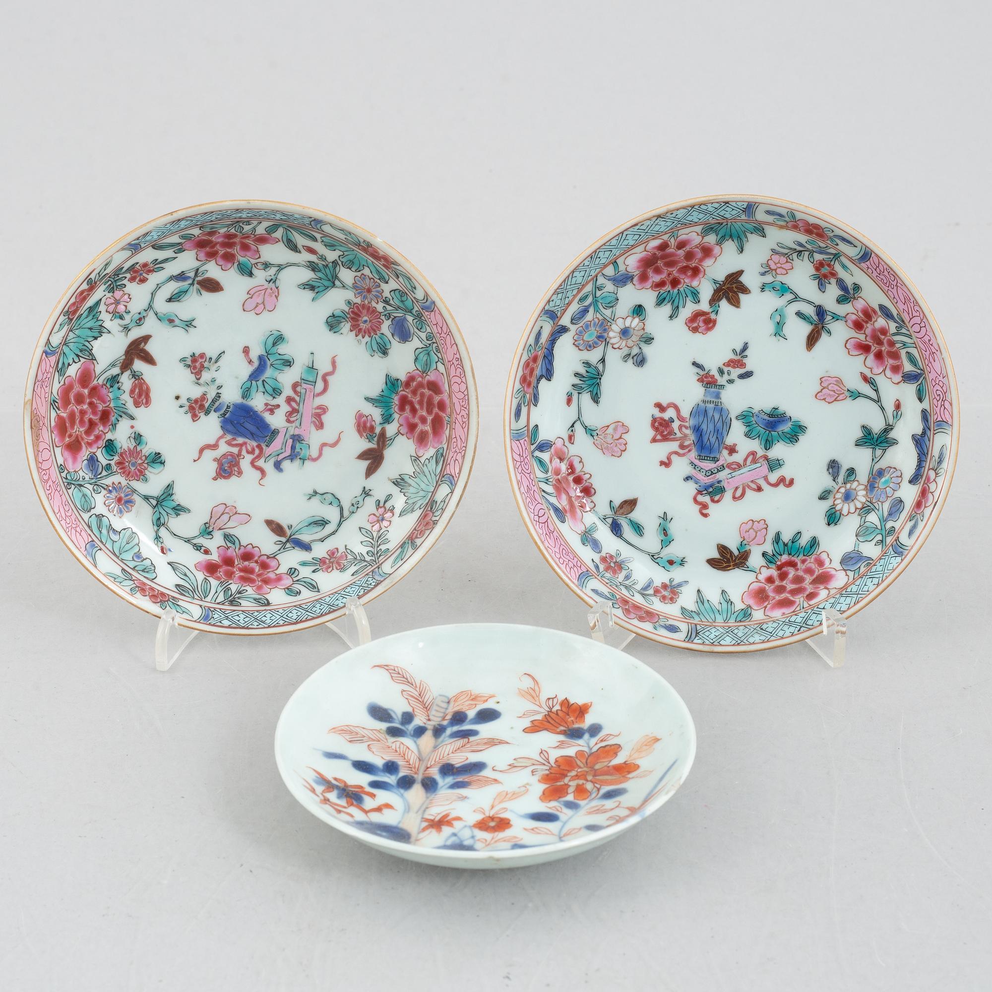 A group of 11 Chinese export porcelain pieces, Qing dynasty, 18th century.