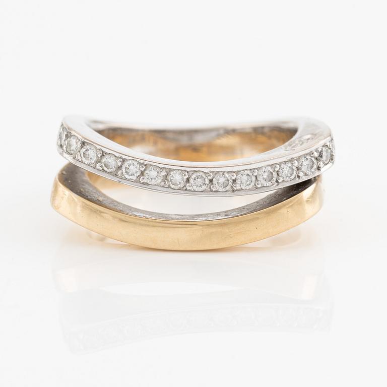 Ring, Engelbert, 18K guld och vitguld med briljantslipade diamanter.