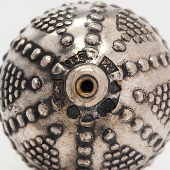 Kalevala Koru, kaulakoru, sterlinghopea. Helsinki 1970-luku.