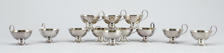 PUNSCHBÄGARE, 12 st, silver, Ceson Guldvaru Ab, Göteborg, 1972. Vikt ca 389g.