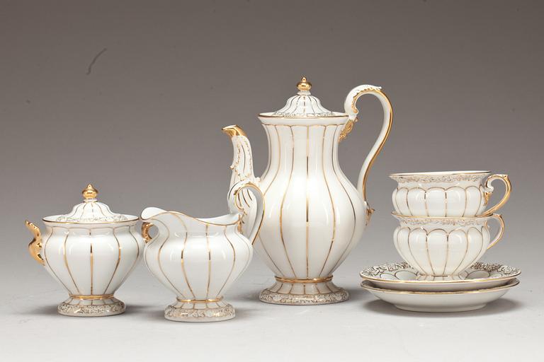 SERVISDELAR, 5 st. Porslin, Meissen. 1900-tal.