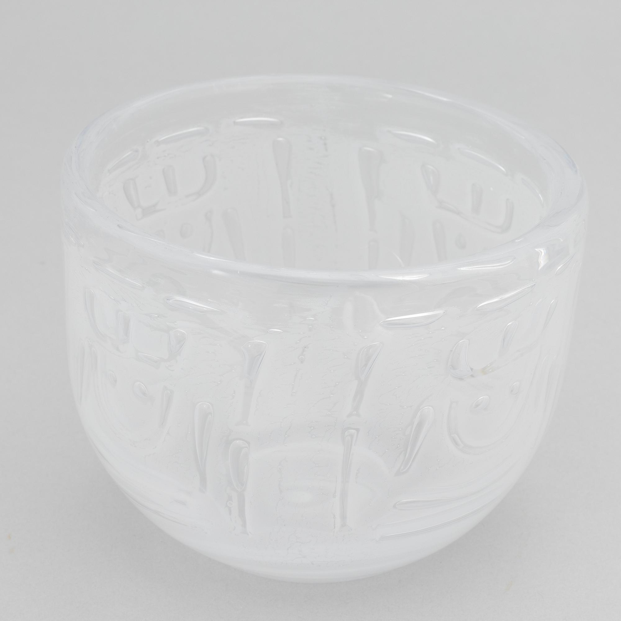 Bengt Edenfalk, a 'Thalatta' glass bowl, Skruf, signed.