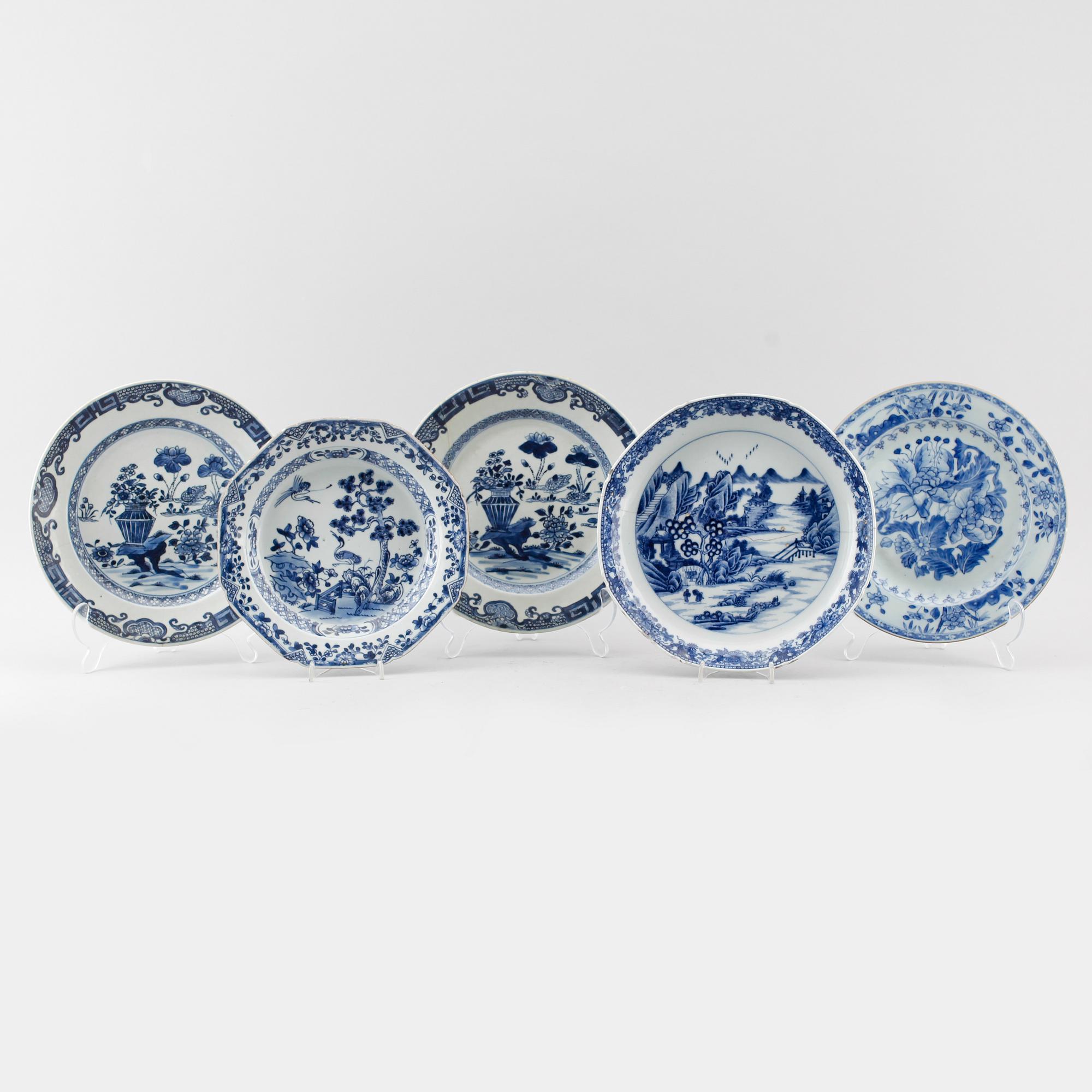 TALLRIKAR, 5 st, porslin, Kina, Qianlong 1736-1795.