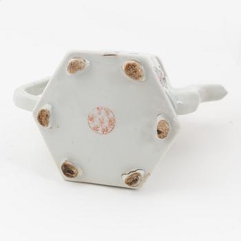 A set of four Chinese tea pots, 18/20th Century.