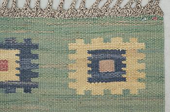 RUG. "Grön äng". Rölakan (flat weave). 240 x 171 cm. Signed AB MMF (AB Märta Måås-Fjetterström).