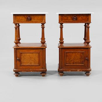 POTTSKÅP, ett par, nyrenässans, 1800-talets andra hälft.