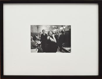 ANDERS PETERSEN, fotografi, "Sigrid,  Café Lehmitz, Hamburg 1970", 1970/2007.