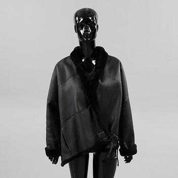 JACKA, Max Mara.