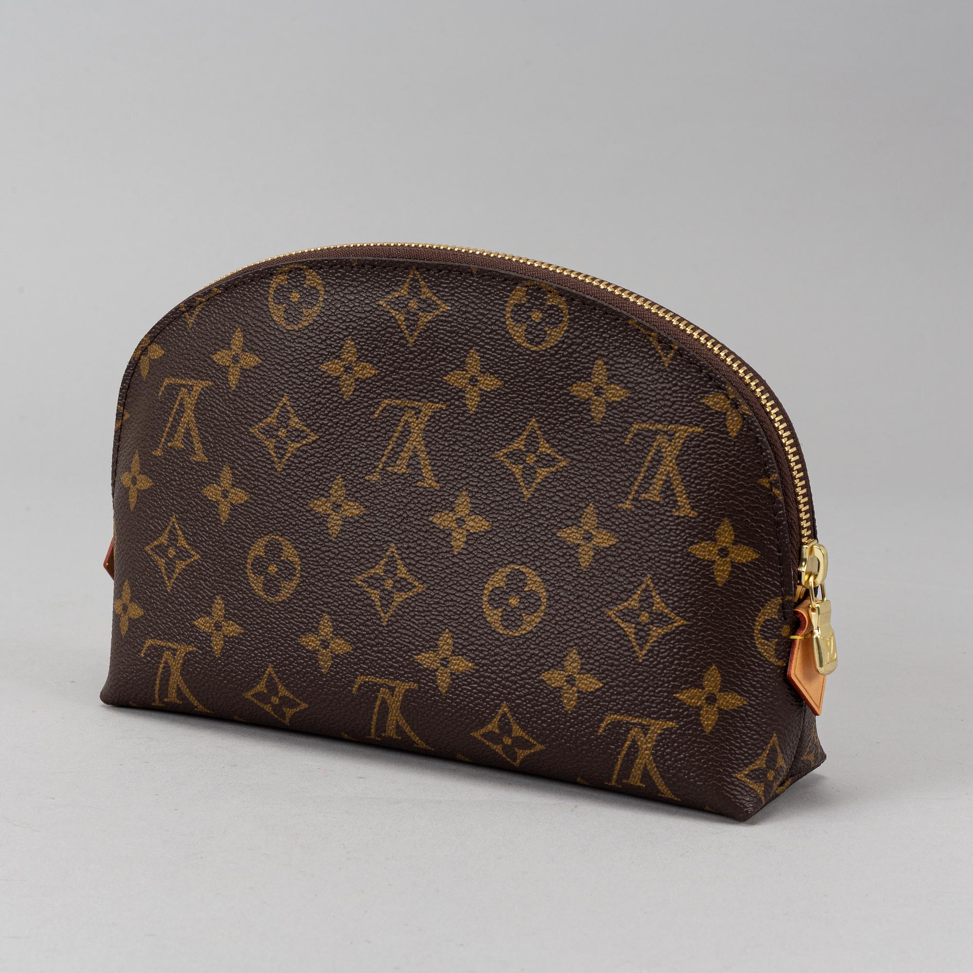Louis Vuitton Cosmetic pouch GM Bukowskis