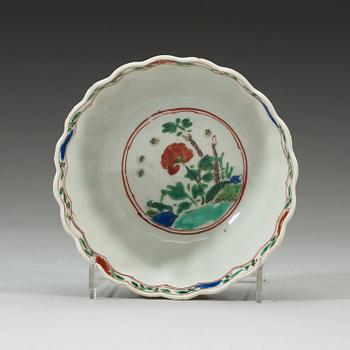 SKÅL, porslin. Qingdynastin, Kangxi (1662-1722).