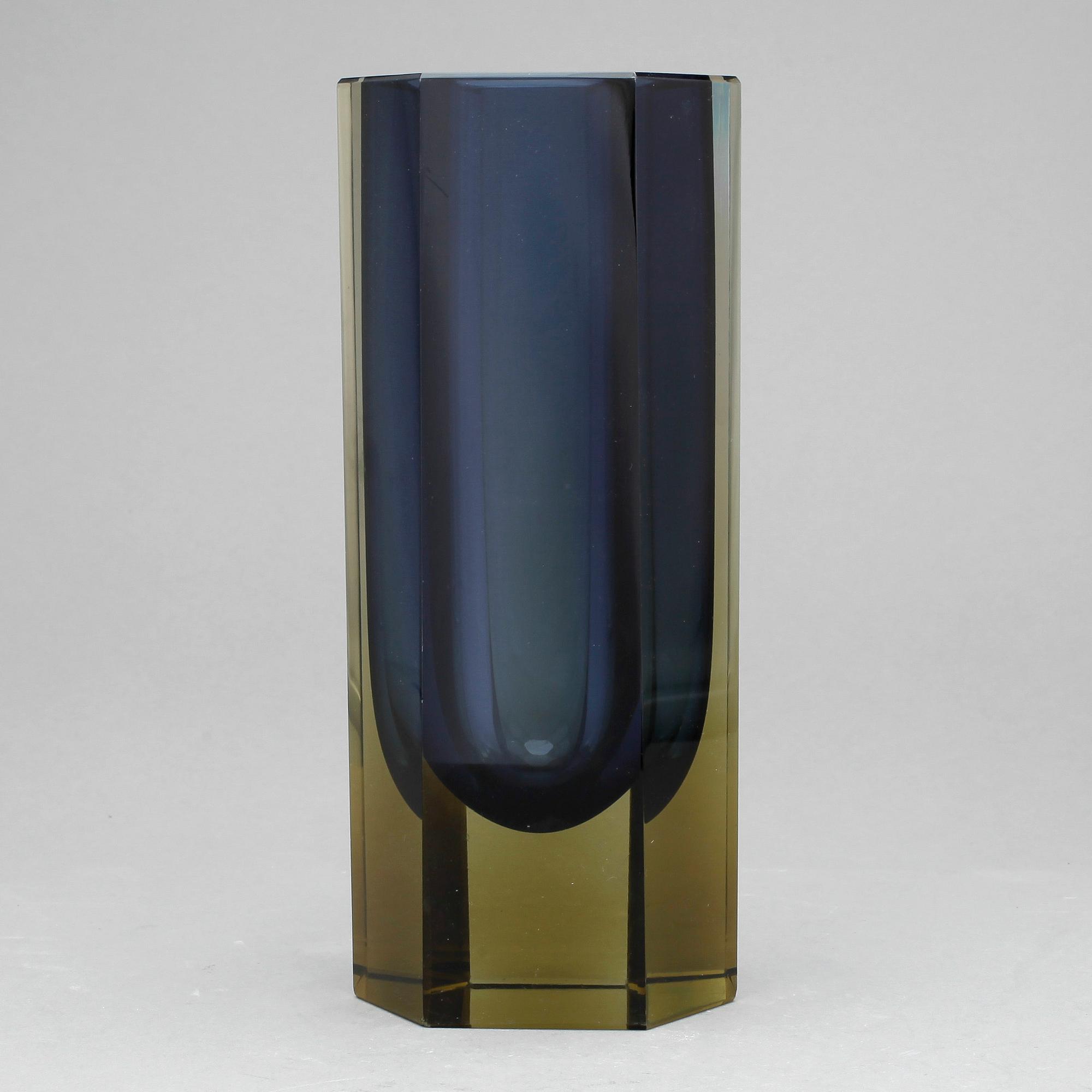 VAS, glas, "Pelare", Kaj Franck, Nuutajärvi-Notsjö, signerad och daterad -62.