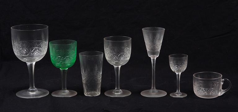 GLASSERVIS, 63 delar, 1900-talets början.