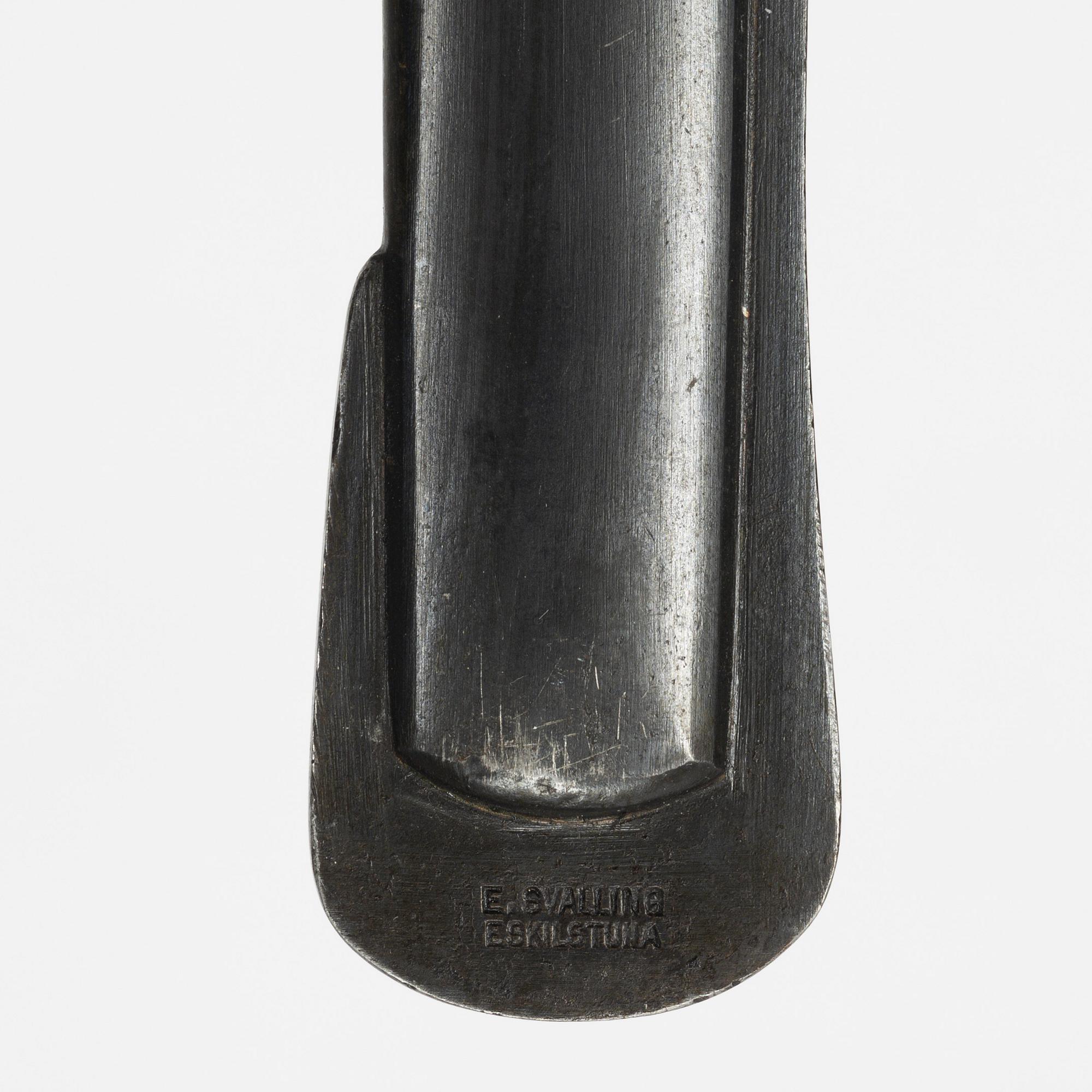 A Swedish cavalry sword 1893 pattern, with scabbard.
