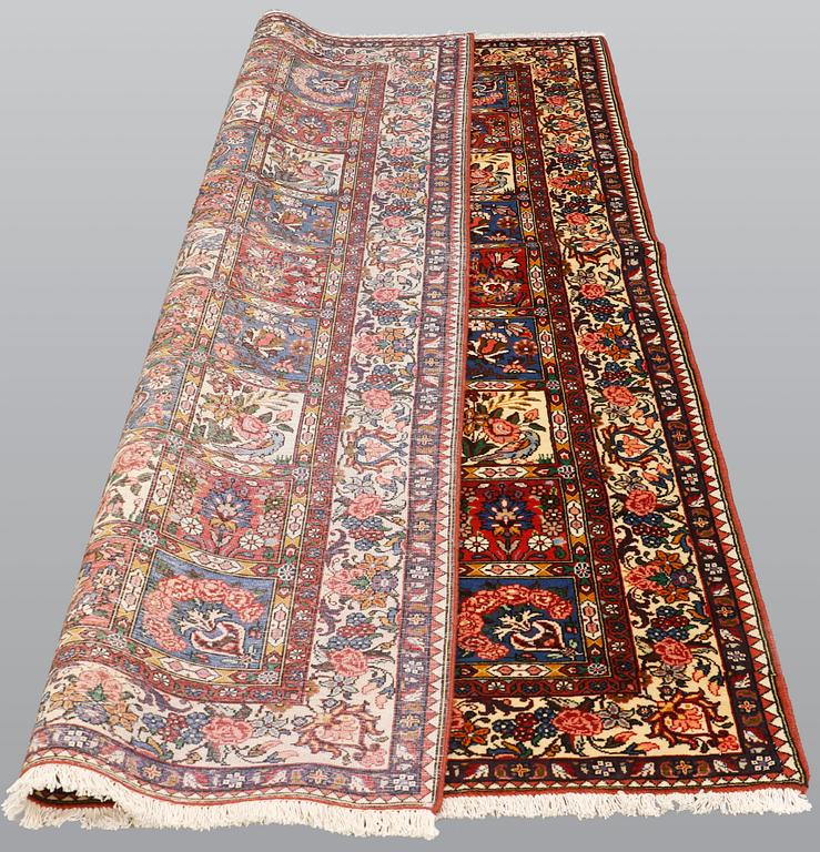 A carpet, Figural Bakhtiar, ca 265 x 150 cm.