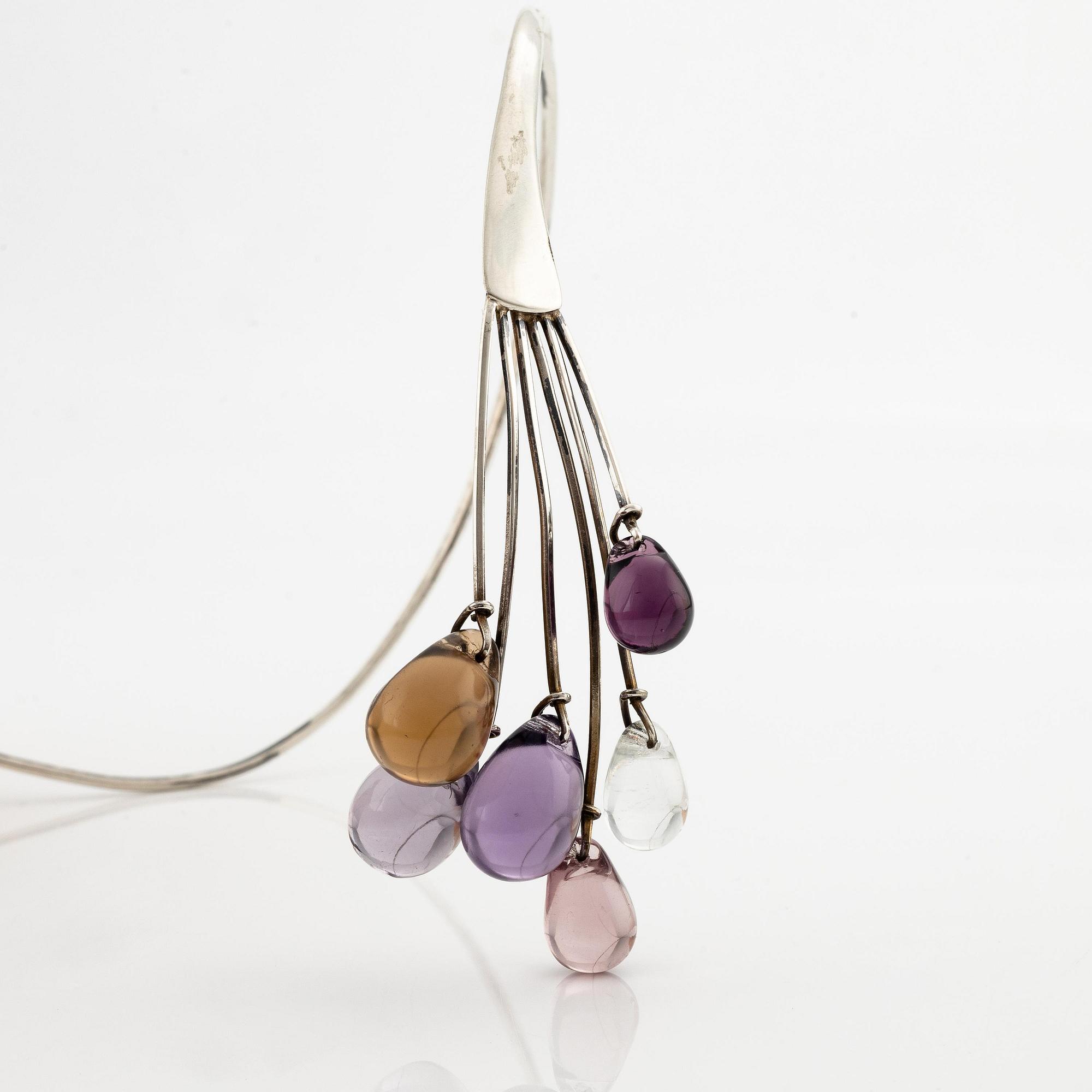 Vivianna Torun Bülow-Hübe, collier, silver med droppar av glas, egen verkstad sannolikt 1950-tal.