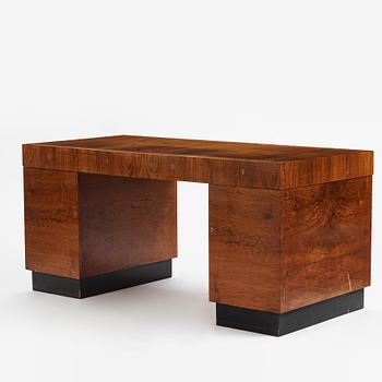 Kurt von Schmalensee, a desk and armchair, executed by AB David Blomberg for the Stockholm exhibition in 1930.