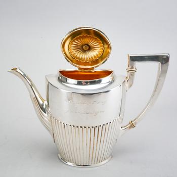 A Swedish 20th century 3 pcs silver coffee service mark of G Svensson Kalmar 1918 total weight ca 960 gr.