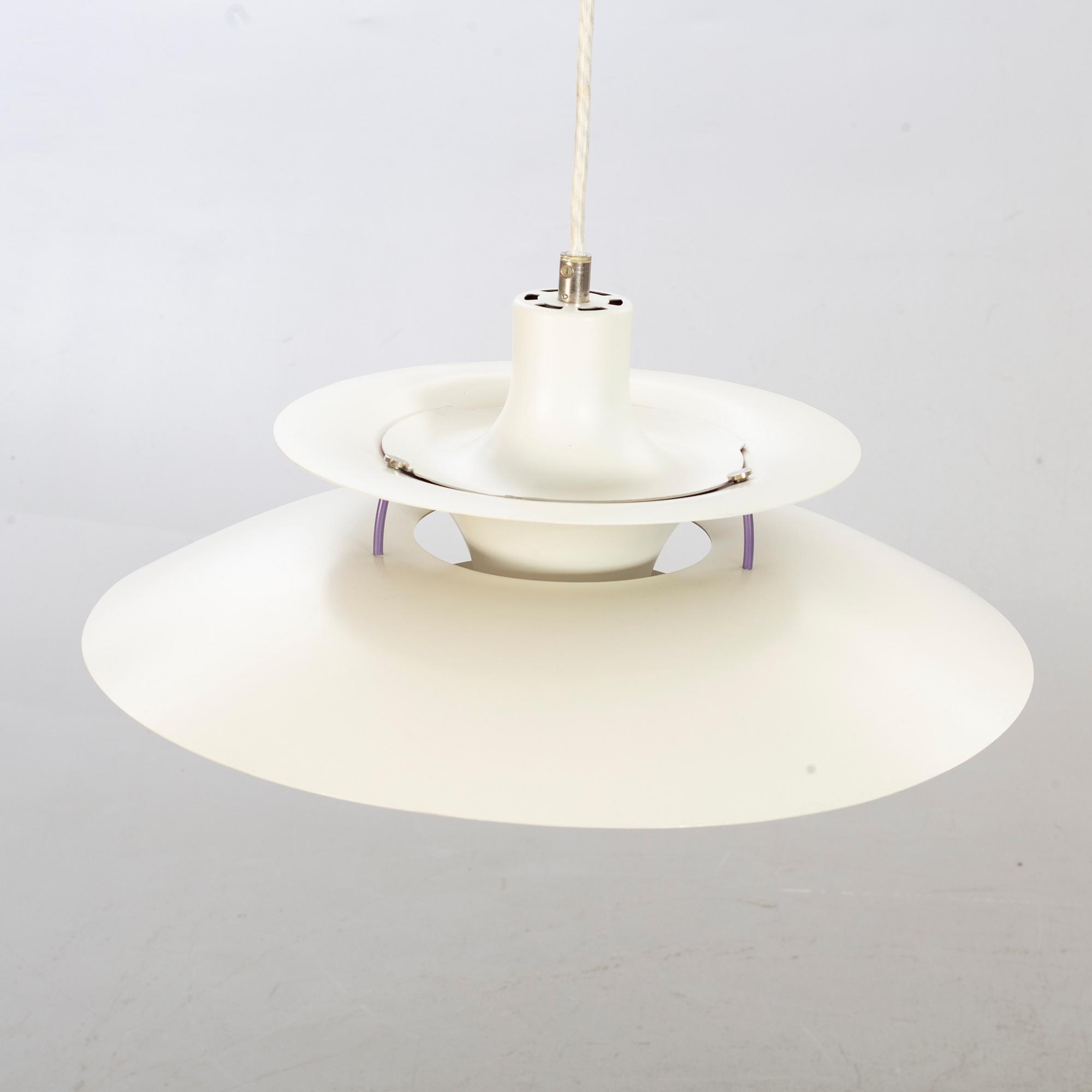 POUL HENNINGSEN, taklampa, "PH 5" för Louis Poulsen 1900-talets andra hälft.