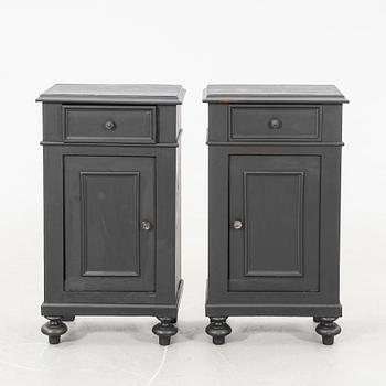 Sängbord ett par omkring 1900.