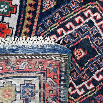 Matta ´Kaukasisk galleri omkring 1900 ca 360x123 cm.