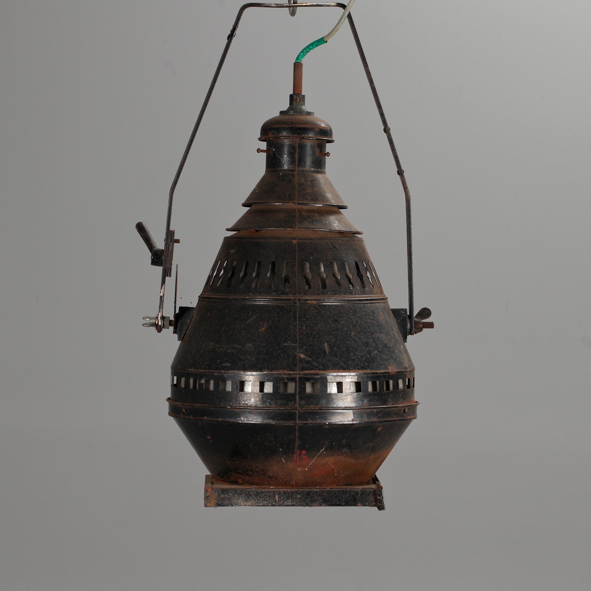 SCENLAMPA, metall, 1900-tal.