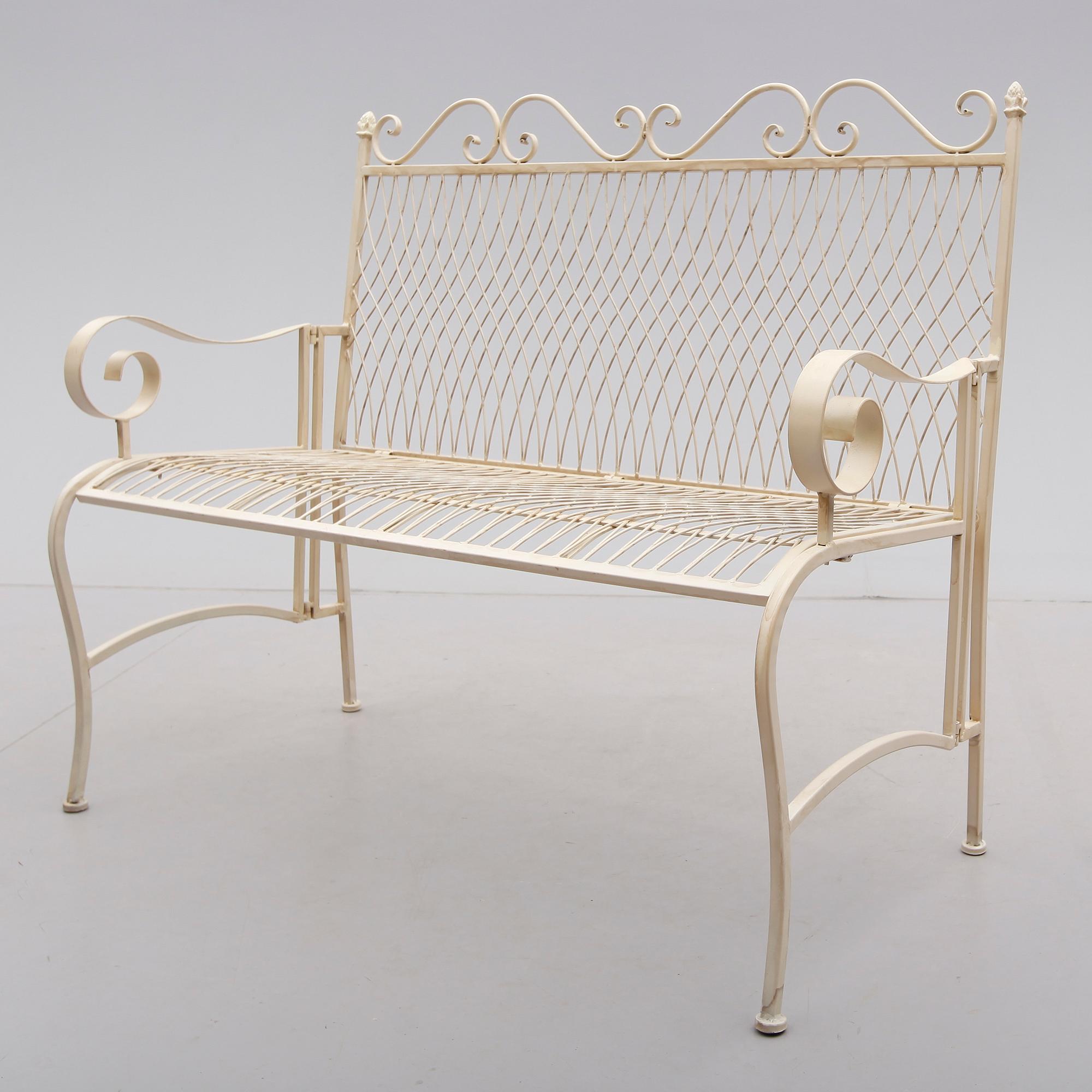 TRÄDGÅRDSSOFFA, 2000-tal.