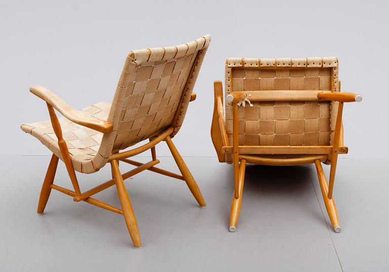 KARMFÅTÖLJER, 1 par, 1900-talets mitt.