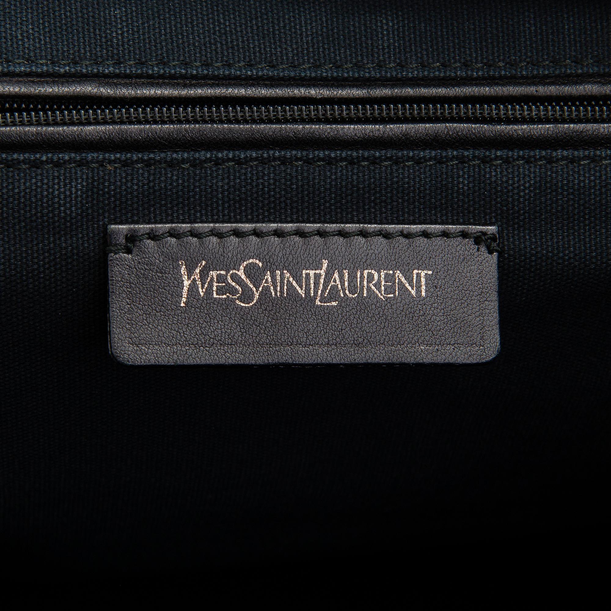 Yves Saint Laurent, a 'Easy Y Tote' bag.