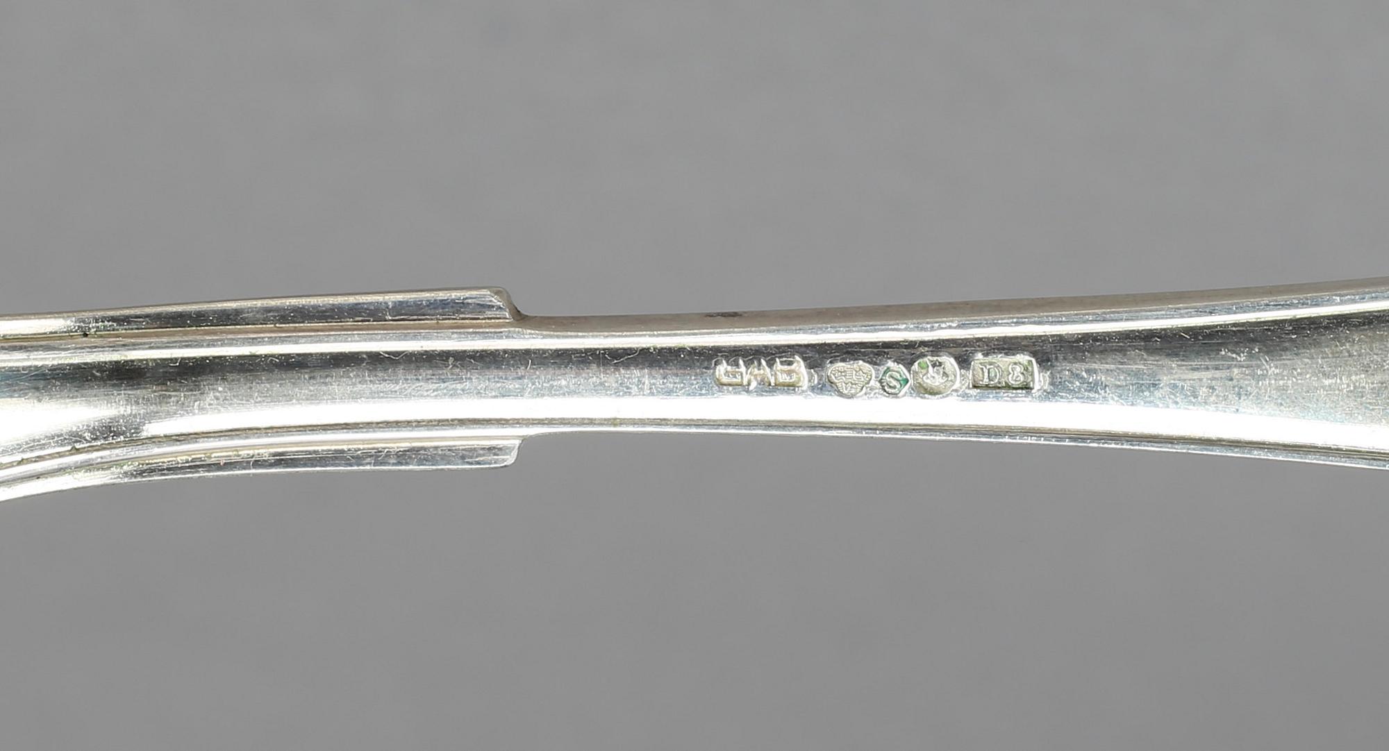 BESTICK, 86 delar, "Svensk spets", silver, bl. a. GAB och Hallbergs, första hälft 1900-talets. Vikt 3400 g.