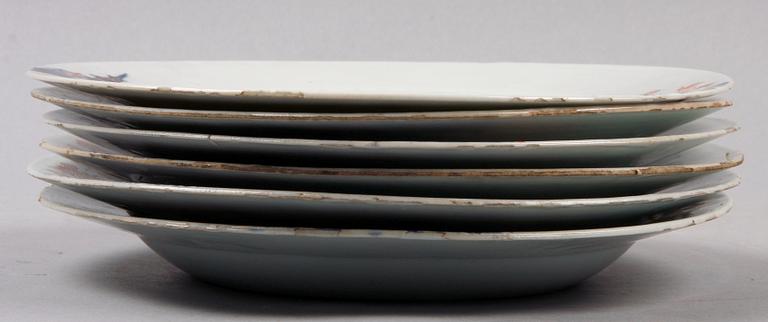 TALLRIKAR, 6 st, porslin. Qing dynastin, tidigt 1700-tal.