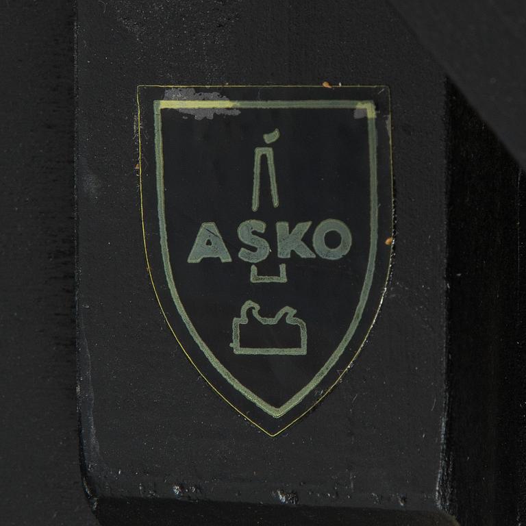 Ilmari Tapiovaara, karmstolar, 6 st, "Aslak", Asko 1960-tal.