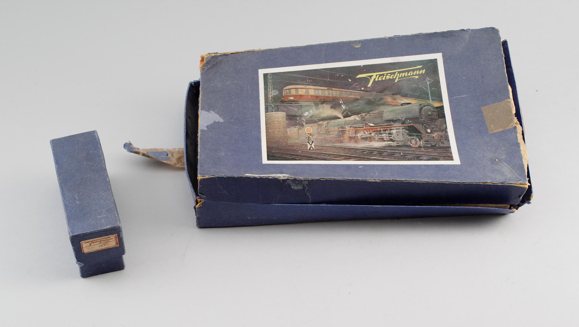 MODELLTÅGSDELAR, 6 delar, Fleischmann, Tyskland.