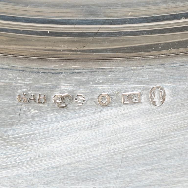 Plates, 2, silver, KG Markströms, Uppsala 1931 and GAB, Stockholm 1937 respectively.