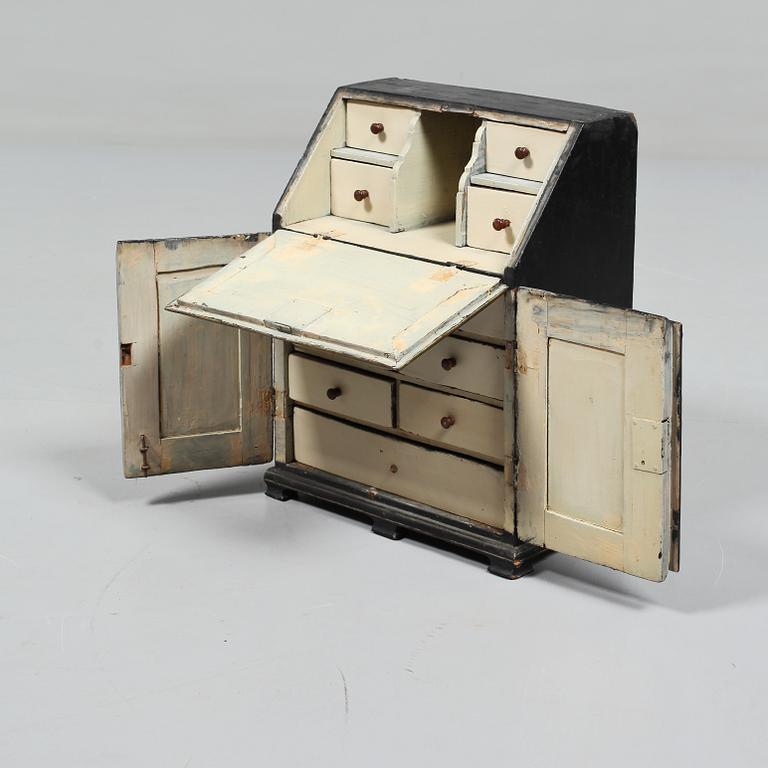 MINIATYR SNEDKLAFFSSEKRETÄR, 1700/1800-tal.