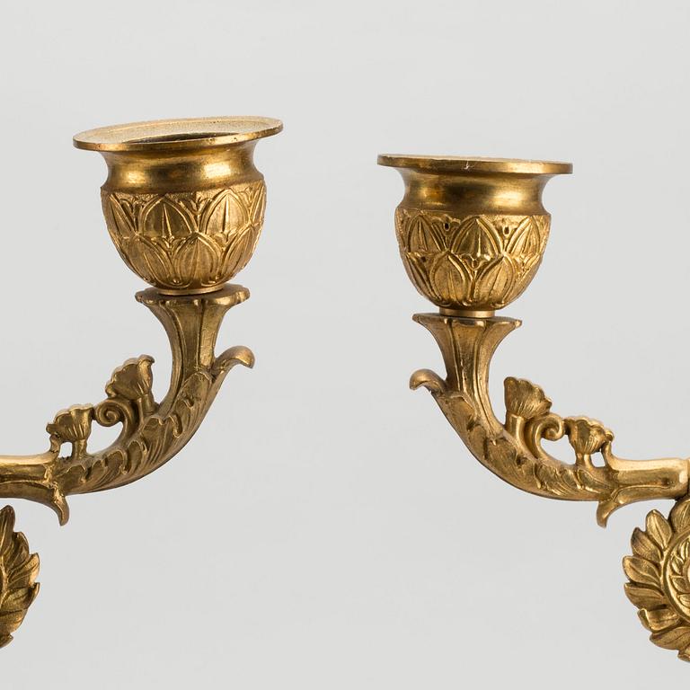 KANDELABRAR ett par empire 1800-talets mitt.
