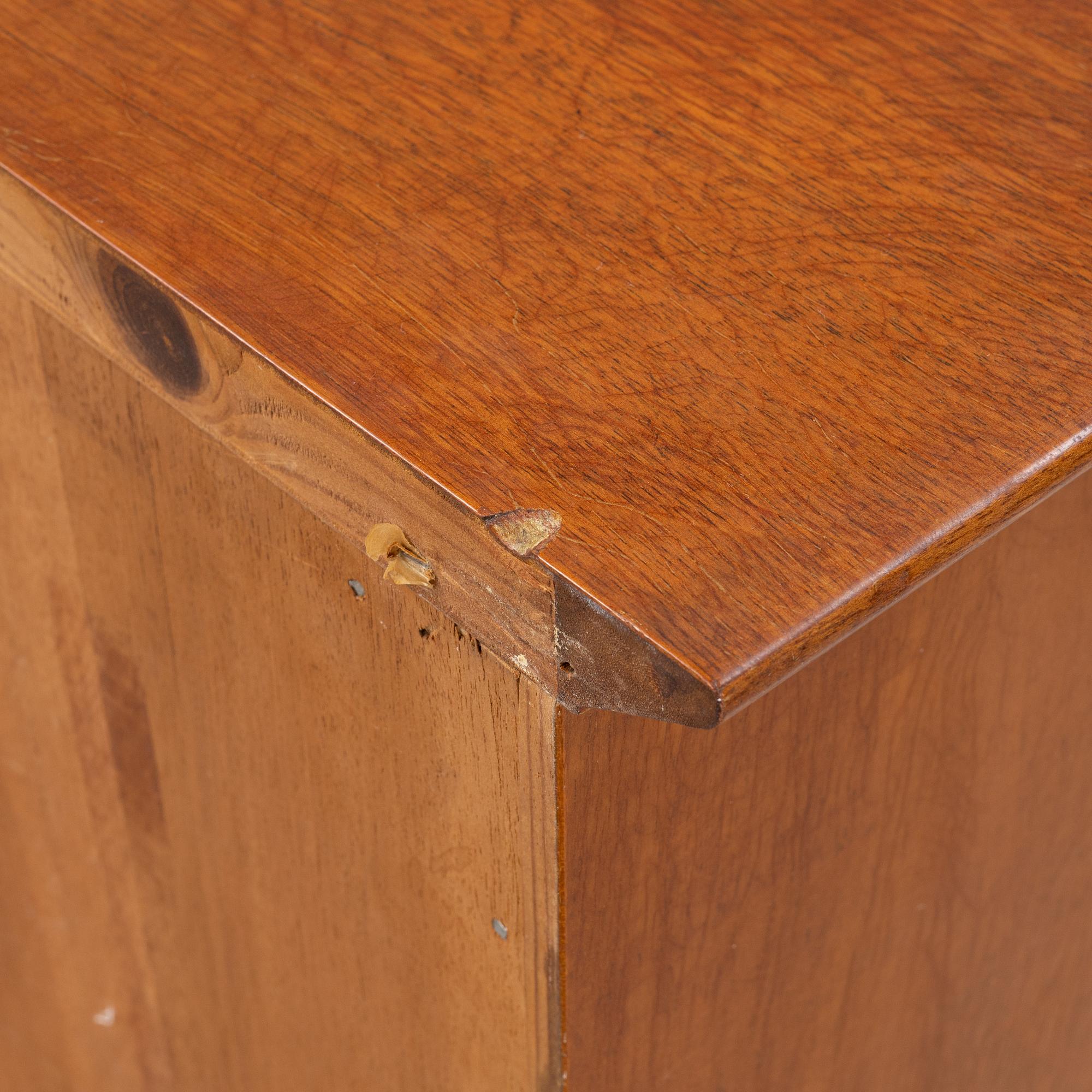A Swedish Modern cabinet, Nils Jonsson Möbelsnickeri, Tibro, mid 20th Century.