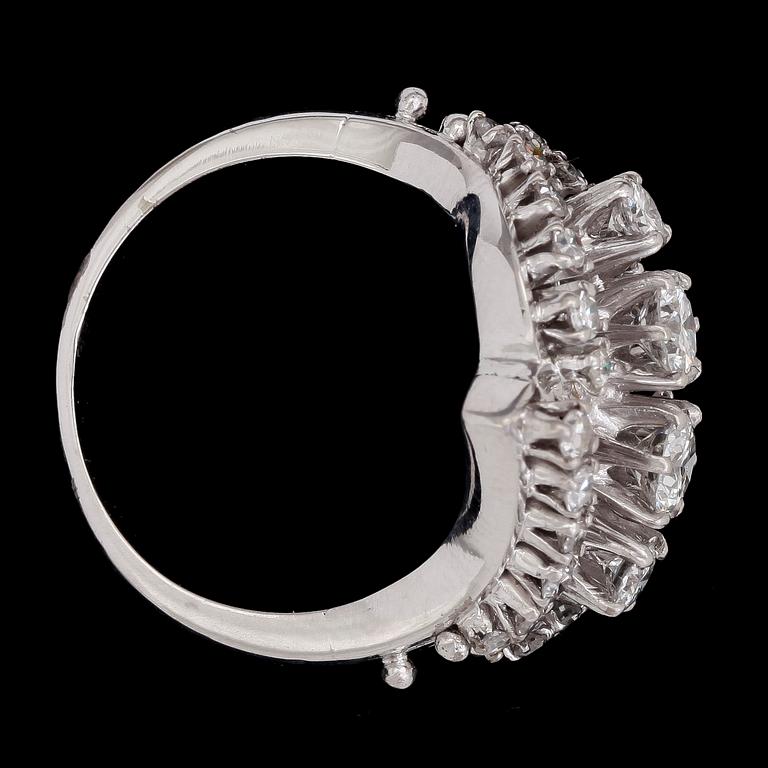 RING, briljantslipade diamanter, tot. ca 1.20 ct.