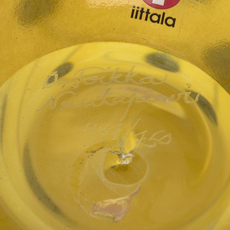 Oiva Toikka, årsfågel och ägg 2004, "Blue Scaup Duck", signerade O. Toikka Nuutajärvi 2004.