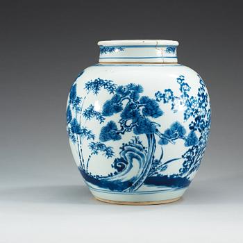 A blue and white jar, Qing dynasty, 18th Century.