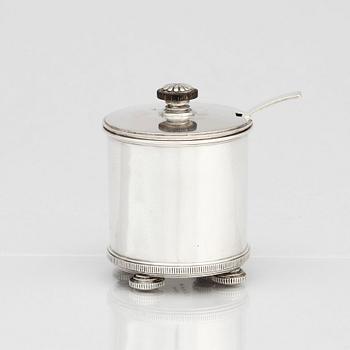 Erik Fleming, burk med lock och sked, Atelier Borgila, Stockholm 1936, sterling silver.
