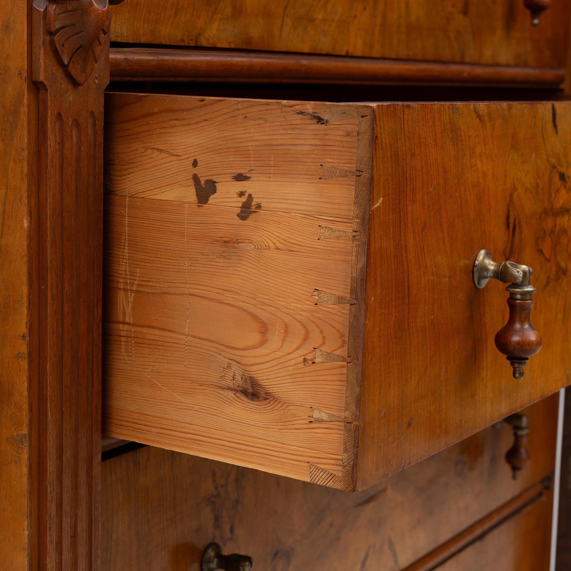 A chest of drawers, late 19th Century.