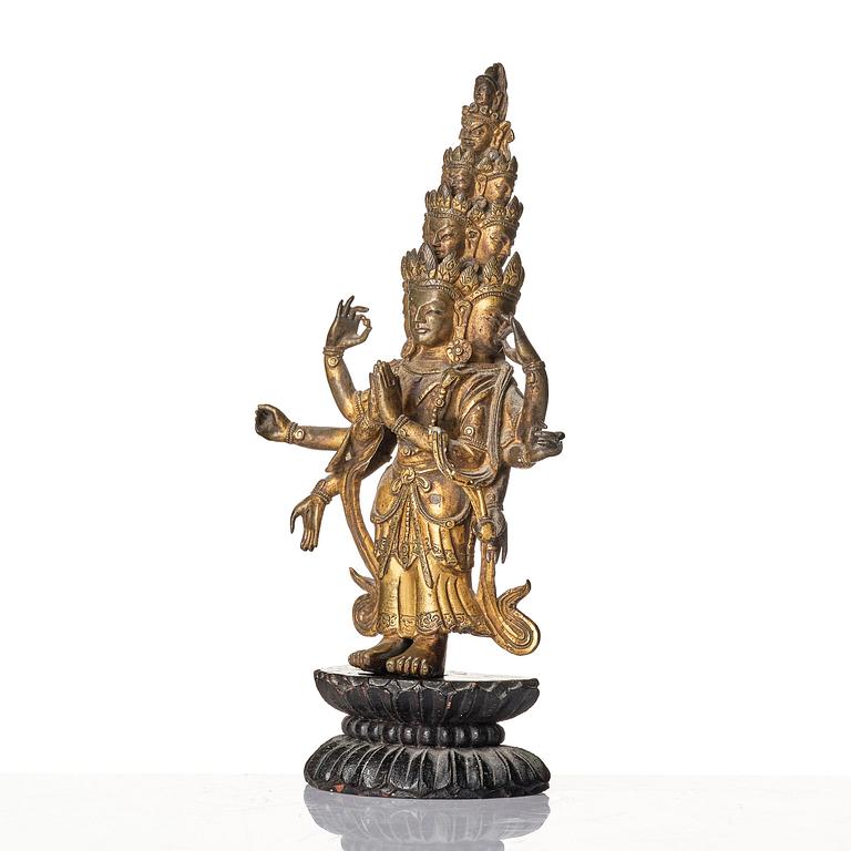 A gilt bronze figure of Avalokiteshvara, 18th century.