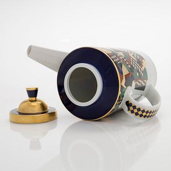 Heikki Orvola, A 10-piece coffee set in porcelain for Rörstrand, Sweden 1980s.